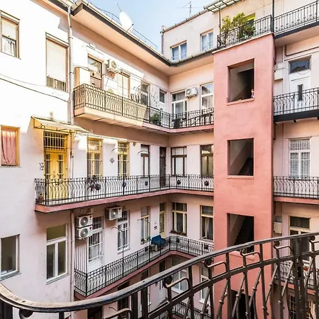The Grey - Studio With Sleeping Loft In The Center Of Apartman